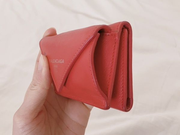 愛用レポ】コンパクトなのに大容量!BALENCIAGA(バレンシアガ 愛用レポ】コンパクトなのに大容量!BALENCIAGA(バレンシアガ