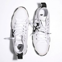 秋に向けて足元を”テコ”入れしない?3万円代で狙えるハイブランドのスニーカー特集☆