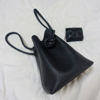 【着用レポート】通勤バッグ迷子の私が「VASIC(ヴァジック)」を選んだ理由。