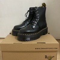 大人のための『Dr.Martens(ドクターマーチン)』履きこなし講座。~8ホールブーツVSチェルシーブーツ~