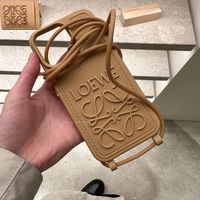 【2024年】おしゃれな『スマホケース・iPhoneケース』人気ブランド図鑑!