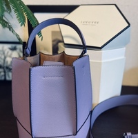 【日本未上陸】モダンなシームデザインが可愛い♡『LOEUVRE(ルーブル) 』の巾着バッグでいつものコーデをアップデート!