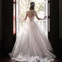 息を呑む美しさ♡セレブたちのウエディングドレス特集