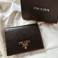 【#SH特売部】早い者勝ち!憧れの【PRADA(プラダ)】の”ミニ財布”がaround3万円でゲットできちゃう!