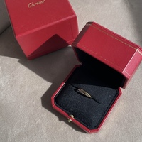 カルティエのトリニティリングは一生もの!-サイズ感や種類、ジュエリーコーデなどを一挙紹介