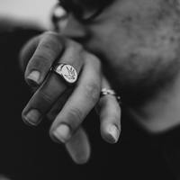 【必見】メンズリングの付け方を教えます!誰でも簡単に合わせられるHow toをご紹介!