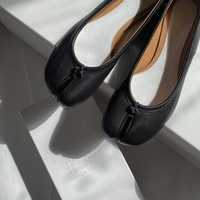 気になるあの人の購入品紹介▶Maison Margiela(メゾンマルジェラ) の足袋(タビ)シューズ byおしゃれインスタグラマー@hinanoさん