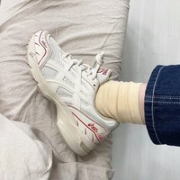 【口コミ調査!!】今売れているスニーカー「asics(アシックス)GEL-1090」サイズ感・履き心地レビューをチェック