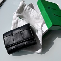 BOTTEGA VENETA(ボッテガヴェネタ)の「ミニ財布」で爽やかな風を呼ぶ♡|YouTubeレビュー付き♡