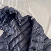 【実は夏が狙い目】大人もOKな《MONCLER(モンクレール)のキッズダウン》を着比べてみた!