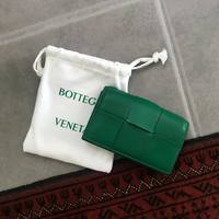 気になるあの人の購入品紹介▶BOTTEGA VENETA(ボッテガヴェネタ)のカードケース byおしゃれインスタグラマー@amiさん