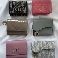 ファースト【Dior(ディオール)】はお財布から♡自分へのご褒美に買いたい『2021秋冬』新作ミニ財布(6万円から〜)