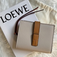 上品な「ベージュ系のミニ財布」が大人女子におすすめ♡ 【ブランド8選】