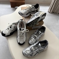 【レディース】おしゃれな「スニーカー」人気ブランドランキング30選!(2026年版)-定番からトレンドモデルまで総覧!