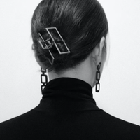 ダサくならない大きめヘアクリップアレンジ法。お出かけにも◎