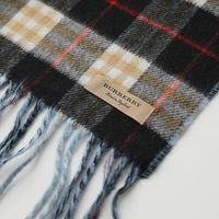 今年こそ欲しい!ラグジュアリーな大人の「カシミヤ マフラー」5選