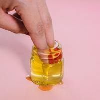 自爪のためのリハビリ。自宅で簡単に実践できる「ホットオイルマニキュア」というお手入れ方法とは?