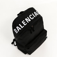 「BALENCIAGA(バレンシアガ)」を楽しむには”コツ”がある。周りとは違う、モダンスタイルをGETするアイテム6選◎