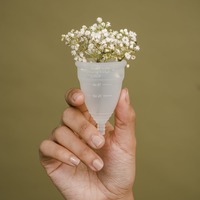 ブルーな生理中も自分らしく、おしゃれに、快適に。みんなに自慢したくなる「月経カップ」3選