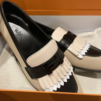 HERMES(エルメス)バイカラーローファーに一目ぼれ♡【STYLE HAUS編集部のコレ気になる】