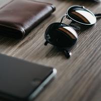 【就職祝いにもおすすめ】1つは持っておきたいイギリスの“4大レザーブランド”のアイテム特集