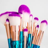 ブラシマニアが愛用する【メイクブラシ】おすすめブランド3選