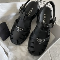 早い者勝ちです!2022春夏新作も、驚きの割引率♪PRADA(プラダ)サンダル【#SH特売部】