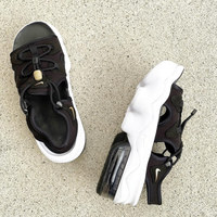 ママは程よく厚底&ホールド力のある“走れるサンダル”を求む!!