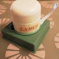 DE LA MER(ドゥラメール)の高級クリームはなぜ長年愛される?
