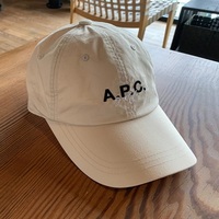 どこで買える?A.P.C.(アーペーセー)のゴルフウェアがおしゃれすぎる!