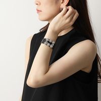 夏服に合わせたい♡今年買うべきブレスレット5選