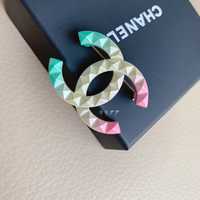 手持ち服をアップデート♡ハイブランドのブローチ10選