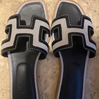 今年のHERMES(エルメス)は"フラットサンダル"が注目!2022年新作5選