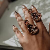 綺麗なだけじゃ物足りない「モード派レディ」に捧ぐアクセサリーブランド5選