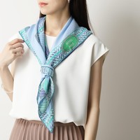 Tシャツ×デニムじゃシンプルすぎ問題。《スカーフ》でお洒落上級者に