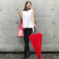 雨の日の「レディースコーデ」見本帳!- 季節別・年代別におすすめのアイデア