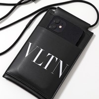 やっぱりバッグを買うならロゴ入りが欲しい◎人気ハイブランドバッグ トレンド【5選】