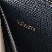 男女で愛されてるValextra(ヴァレクストラ)の魅力的な財布特集