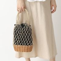 夏コーデに取り入れるべきは、涼し気でオシャレな【ネットバッグ】