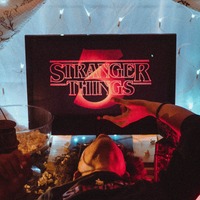 【2022年最新版】Netflixで大人気!「ストレンジャーシングス」のコラボアイテムまとめ!