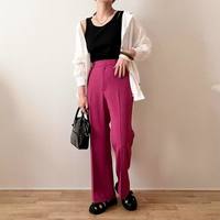 カッコいいのに女っぽ!「無地タンクトップ」の着こなし&おすすめアイテム