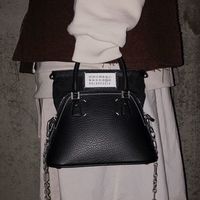 【保存版】 Maison Margiela(メゾン マルジェラ)バッグ大全!【どの系統でも似合う万能バッグ】