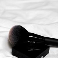 日本の伝統を取り入れた「カブキブラシ」が海外で人気の理由♡使い方やおすすめアイテムも!