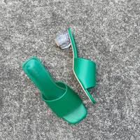 もうゲットした?トレンドが続く「クリアサンダル」を取り入れるべき理由