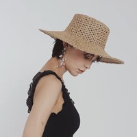 【ブランド別】今買っても遅くない!来年も着たくなる定番のシンプルな水着