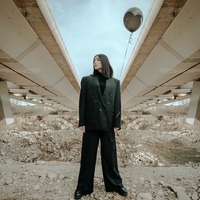 秋のブラックコーデ、ありきたりから脱却する方法は?