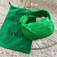 【SH特売部】BOTTEGA VENETA(ボッテガヴェネタ) のミニバッグはSALEでお得に♡