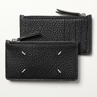 コンパクトなのに使いやすい! 痒いところに手が届く進化系フラグメントケース【ブランド別】