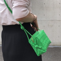 こんなに収納力あるの! コンパクトなのにたくさん入る実力派ミニバッグ9選【ブランド別】