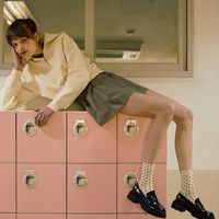 おしゃれは足元から♡スタイリストのイチ押し「ソックス×ローファー」コーデ特集